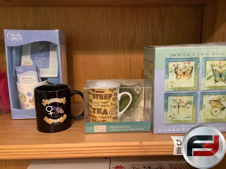 GIFT MUGS, GLASS CANAPE PLATE SET, VASE, TIN.