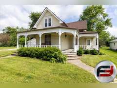 206 W WALL ST. ADVANCE, INDIANA 46102, EXPERIENCE THE CHARM