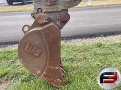 GEHL G8003RD HYDRAULIC EXCAVATOR SN: AH00690