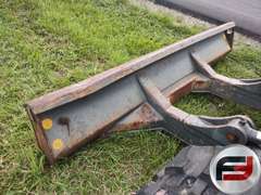 GEHL G8003RD HYDRAULIC EXCAVATOR SN: AH00690