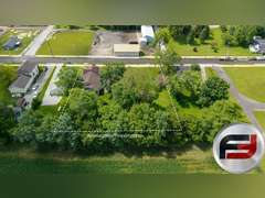 206 W WALL ST. ADVANCE, INDIANA 46102, EXPERIENCE THE CHARM