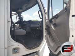 2008 FREIGHTLINER M2 SINGLE AXLE VAN TRUCK VIN: 1FVACWDT28HZ51899