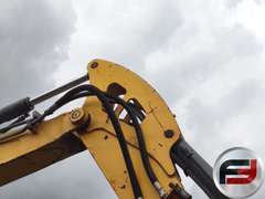 GEHL G8003RD HYDRAULIC EXCAVATOR SN: AH00690