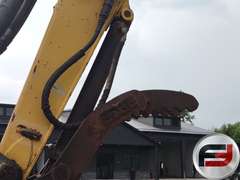 GEHL G8003RD HYDRAULIC EXCAVATOR SN: AH00690