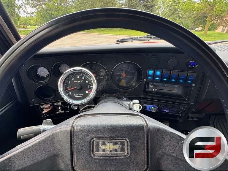 1985 CHEVROLET K5 BLAZER VIN: 1G8ED18J1FF139566 4X4 SUV