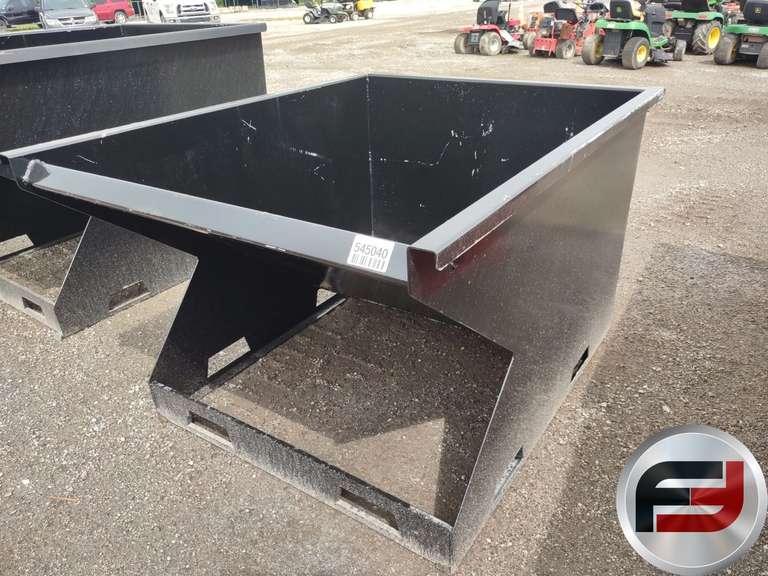 UNUSED STANDARD DUTY 1.5 CY CAPACITY DUMPING HOPPER