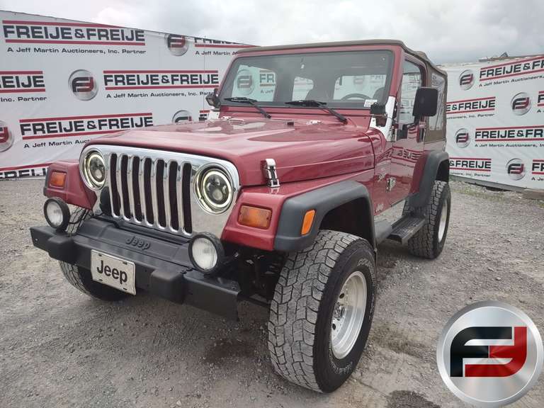 1999 JEEP WRANGLER VIN: 1J4FY19S4XP496896 4WD