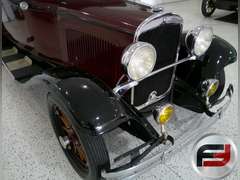 1929 PLYMOUTH MODEL U SEDAN