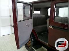 1929 PLYMOUTH MODEL U SEDAN