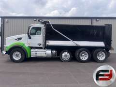 2015 PETERBILT 567 TRI-AXLE DUMP TRUCK VIN: 1NPCXPEX0FD290399
