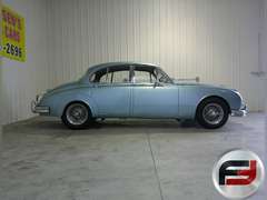 1967 JAGUAR MARK II VIN: 120735DN