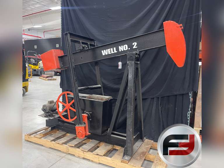 WORKING OIL PUMP WELL FROM SOUTHERN INDIANA, ELECTRIC MOTOR WITH