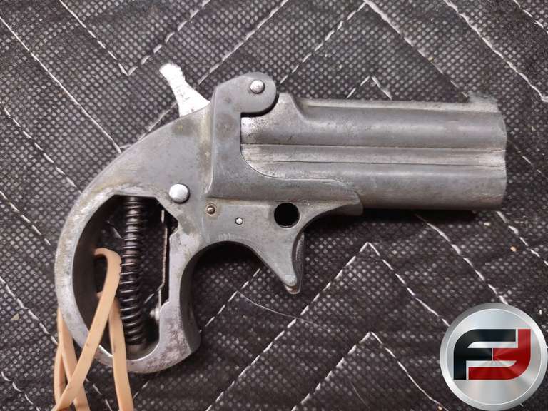 EIG MODEL DERRINGER .22 LONG RIFLE SN: 12347