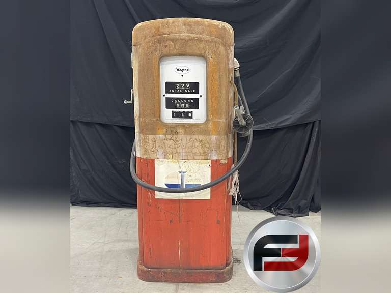 WAYNE GAS PUMP UNRESTORED,