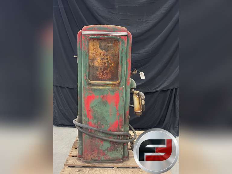 1947 TOKHEIM, GAS PUMP, UNRESTORED SN# 897559 MODEL 39