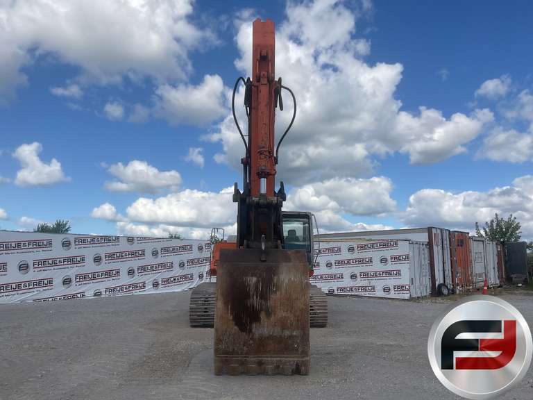 1998 HITACHI EX330LC-5 HYDRAULIC EXCAVATOR SN: 20472