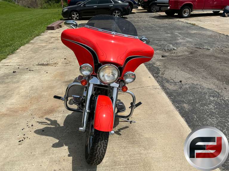 2004 HARLEY-DAVIDSON CVO ELECTRA GLIDE VIN: 1HD1PJE184Y953861 MOTORCYCLE