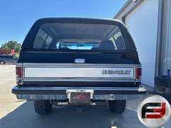 1987 CHEVROLET  SILVERADO K-5 BLAZER 4X4 SUV VIN: 1GNEV18K4HF187777