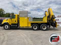 2004 INTERNATIONAL 7500 14 BOOM TRUCK VIN: 1HTWNADR84J014600