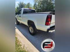 2005 GMC SIERRA 2500HD VIN: 1GTHK242X5E193871 4X4 REGULAR CAB PICKUP