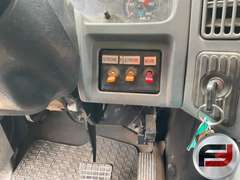 2004 INTERNATIONAL 7500 14 BOOM TRUCK VIN: 1HTWNADR84J014600