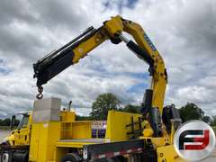 2004 INTERNATIONAL 7500 14 BOOM TRUCK VIN: 1HTWNADR84J014600