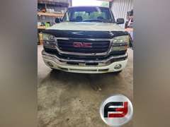 2005 GMC SIERRA 2500HD VIN: 1GTHK242X5E193871 4X4 REGULAR CAB PICKUP