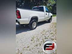 2005 GMC SIERRA 2500HD VIN: 1GTHK242X5E193871 4X4 REGULAR CAB PICKUP