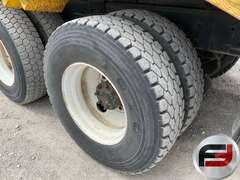 2004 INTERNATIONAL 7500 14 BOOM TRUCK VIN: 1HTWNADR84J014600