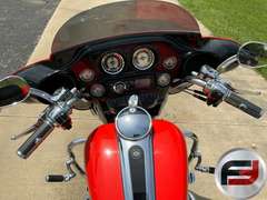 2004 HARLEY-DAVIDSON CVO ELECTRA GLIDE VIN: 1HD1PJE184Y953861 MOTORCYCLE