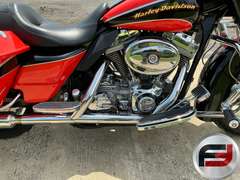 2004 HARLEY-DAVIDSON CVO ELECTRA GLIDE VIN: 1HD1PJE184Y953861 MOTORCYCLE