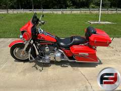 2004 HARLEY-DAVIDSON CVO ELECTRA GLIDE VIN: 1HD1PJE184Y953861 MOTORCYCLE