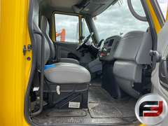 2004 INTERNATIONAL 7500 14 BOOM TRUCK VIN: 1HTWNADR84J014600