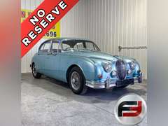 1967 JAGUAR MARK II VIN: 120735DN