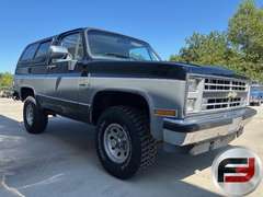 1987 CHEVROLET  SILVERADO K-5 BLAZER 4X4 SUV VIN: 1GNEV18K4HF187777