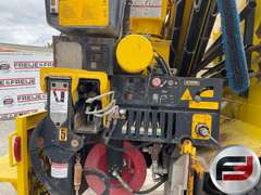 2004 INTERNATIONAL 7500 14 BOOM TRUCK VIN: 1HTWNADR84J014600