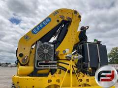 2004 INTERNATIONAL 7500 14 BOOM TRUCK VIN: 1HTWNADR84J014600