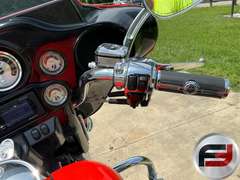 2004 HARLEY-DAVIDSON CVO ELECTRA GLIDE VIN: 1HD1PJE184Y953861 MOTORCYCLE