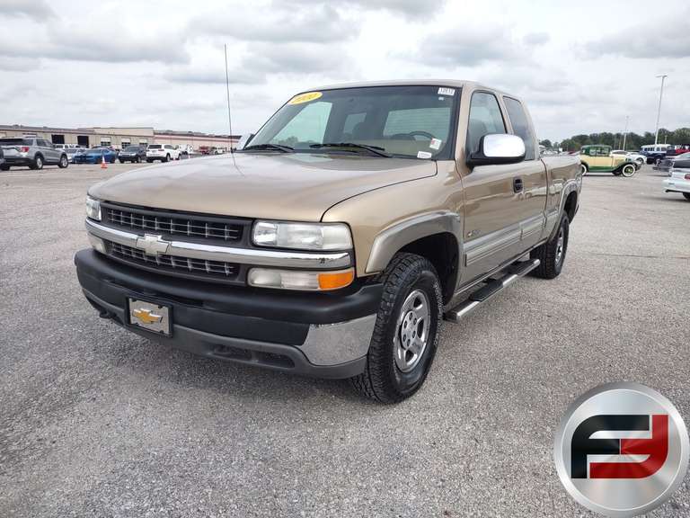 2000 CHEVROLET SILVERADO VIN: 2GCEK19TXY1275054