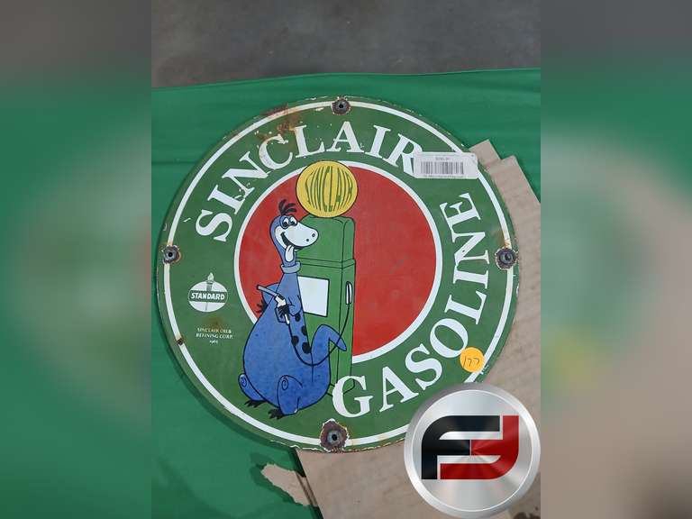 12" SINGLE SIDED SINCLAIER GASOLINE PORCILEN SIGN