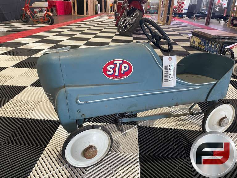 STP RACE CAR PEDAL CAR