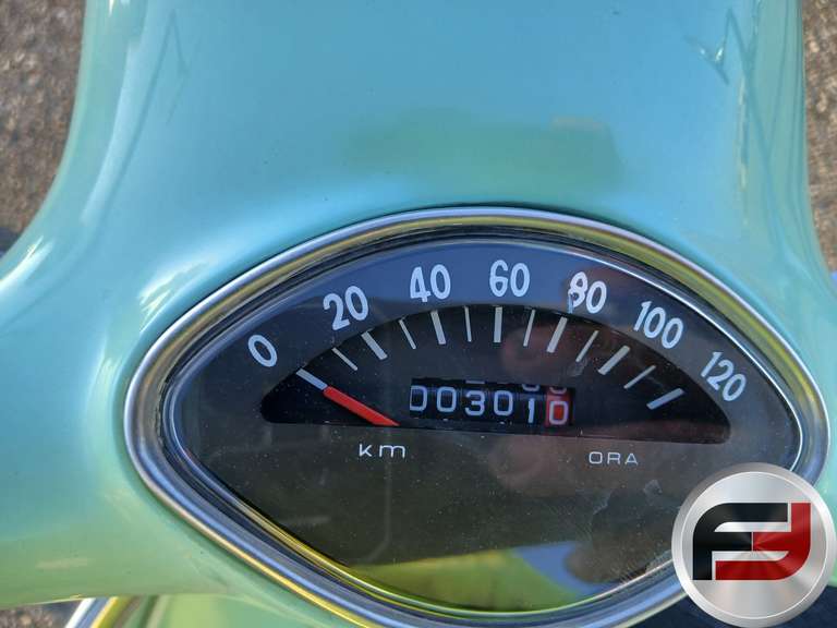 VESPA 150 SPIRIT MOTORCYCLE