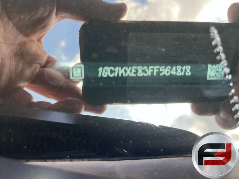 2015 CHEVROLET SILVERADO VIN: 1GC1KXE83FF564818