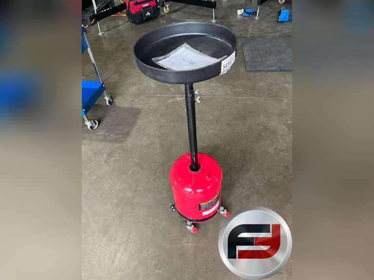 NEW 5 GALON OIL CATCH PAN