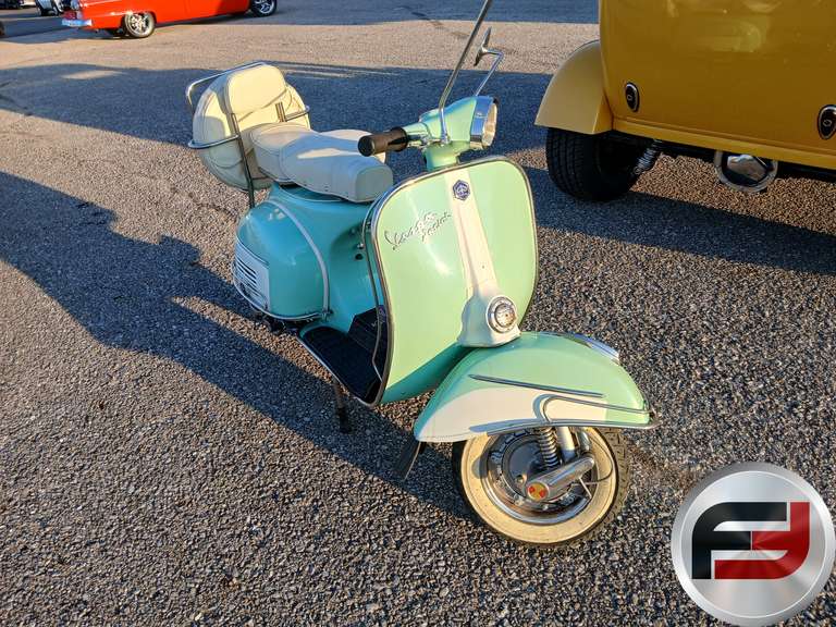 VESPA 150 SPIRIT MOTORCYCLE