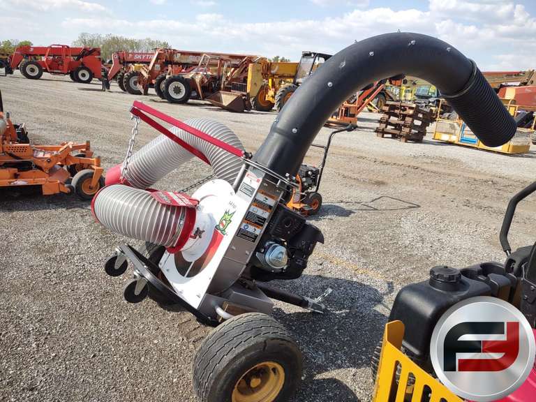 LITTLE WONDER MONSTER TRUCK LOADER  SN: 1170013770 GAS POWERED VACUUM