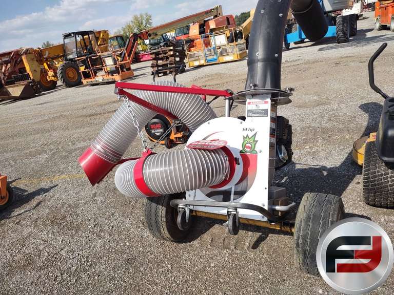 LITTLE WONDER MONSTER TRUCK LOADER  SN: 1170013770 GAS POWERED VACUUM