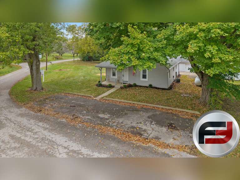 3336 SHORT STREET, PLAINFIELD, IN 46168 CUTE-AS-A-BUTTON HOME IN MILL