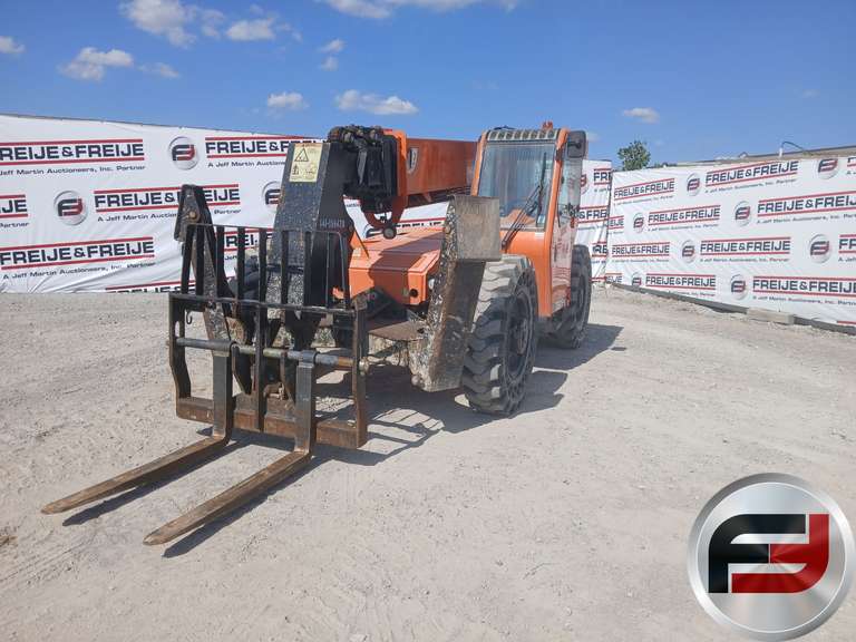 2017 JLG 10054 10000 LB TELESCOPIC FORKLIFT SN: 0160081379