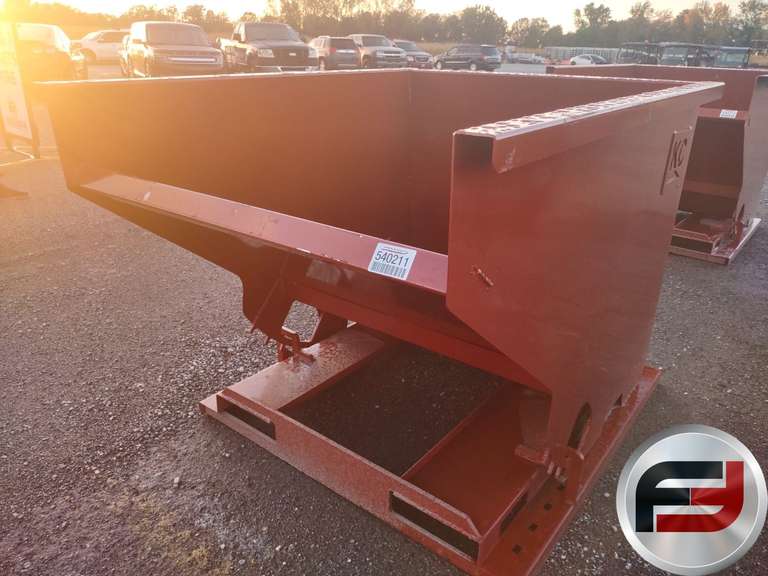 UNUSED KC STANDARD DUTY 2 CY CAPACITY DUMPING HOPPER